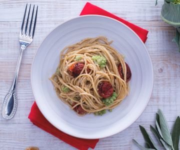 Spaghetti with sage and walnut pesto