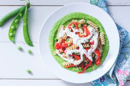 Pasta with pea pods
