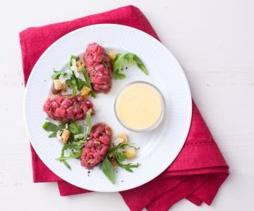 Fassona tartare with savory custard