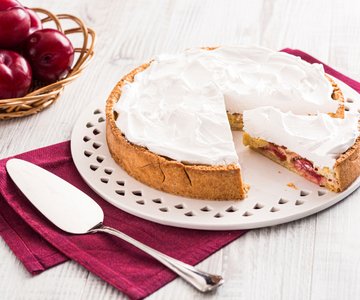 Meringue Plum Tart