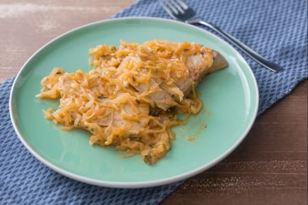 Tuna with Onion Sauce