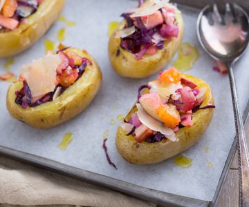 Roasted potatoes with apples, oranges and Grana Padano