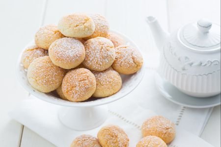 Coconut cookies with white chocolate heart