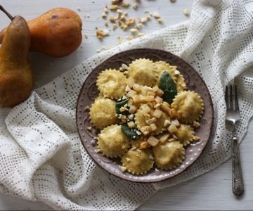 Buckwheat ravioli with pears and Taleggio