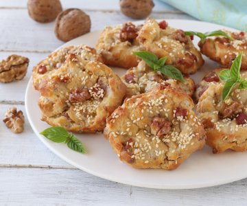 Savory cream puffs with bacon and walnuts
