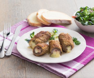 Stringy meat cannoli