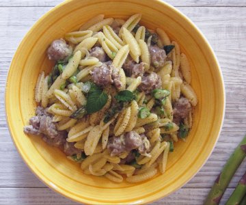 Sardinian gnocchetti with sausage and asparagus