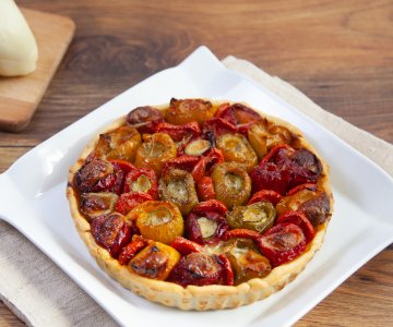 Savory bell pepper tart