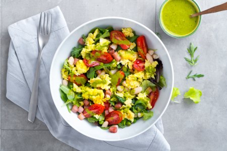 Salad with Scrambled Eggs