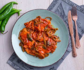 Stewed Pork Loin with Onions and Chili