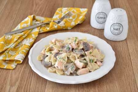 Creamy salmon and mushroom pasta