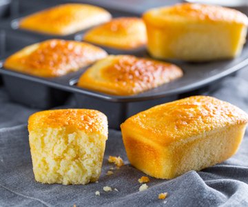 Mini yogurt loaf cakes