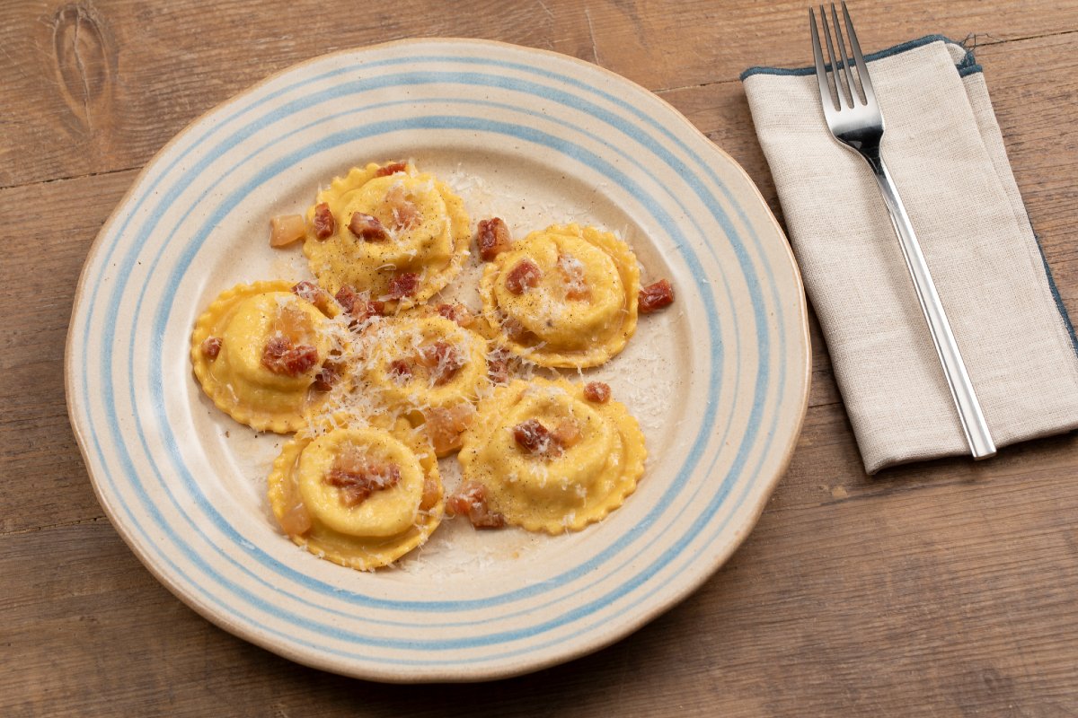 Cacio e pepe ravioli