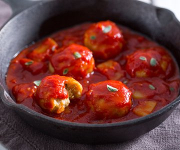 Lentil and Potato Meatballs in Sauce