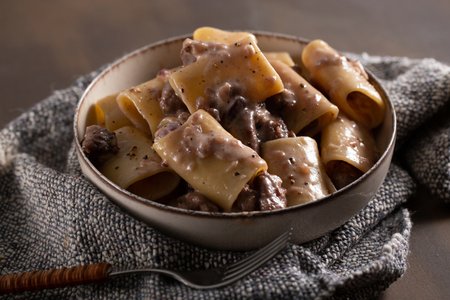 Paccheri cheese, pepper and sausage