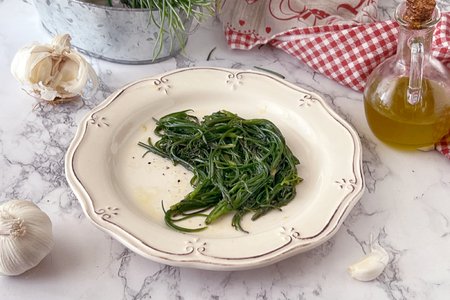 How to Clean and Cook Agretti