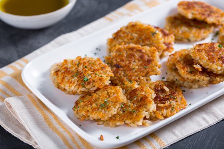 Rice medallions with bagna cauda