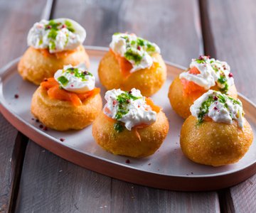 Montanarine with burrata and smoked salmon