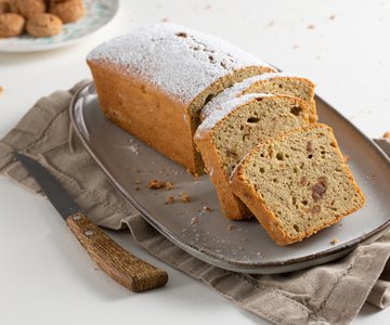 Amaretti and Chestnut Cake