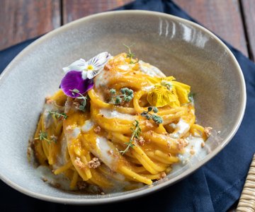 Creamy Pumpkin and Gorgonzola Spaghetti