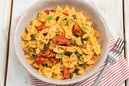 Zucchini and Cherry Tomatoes Pasta