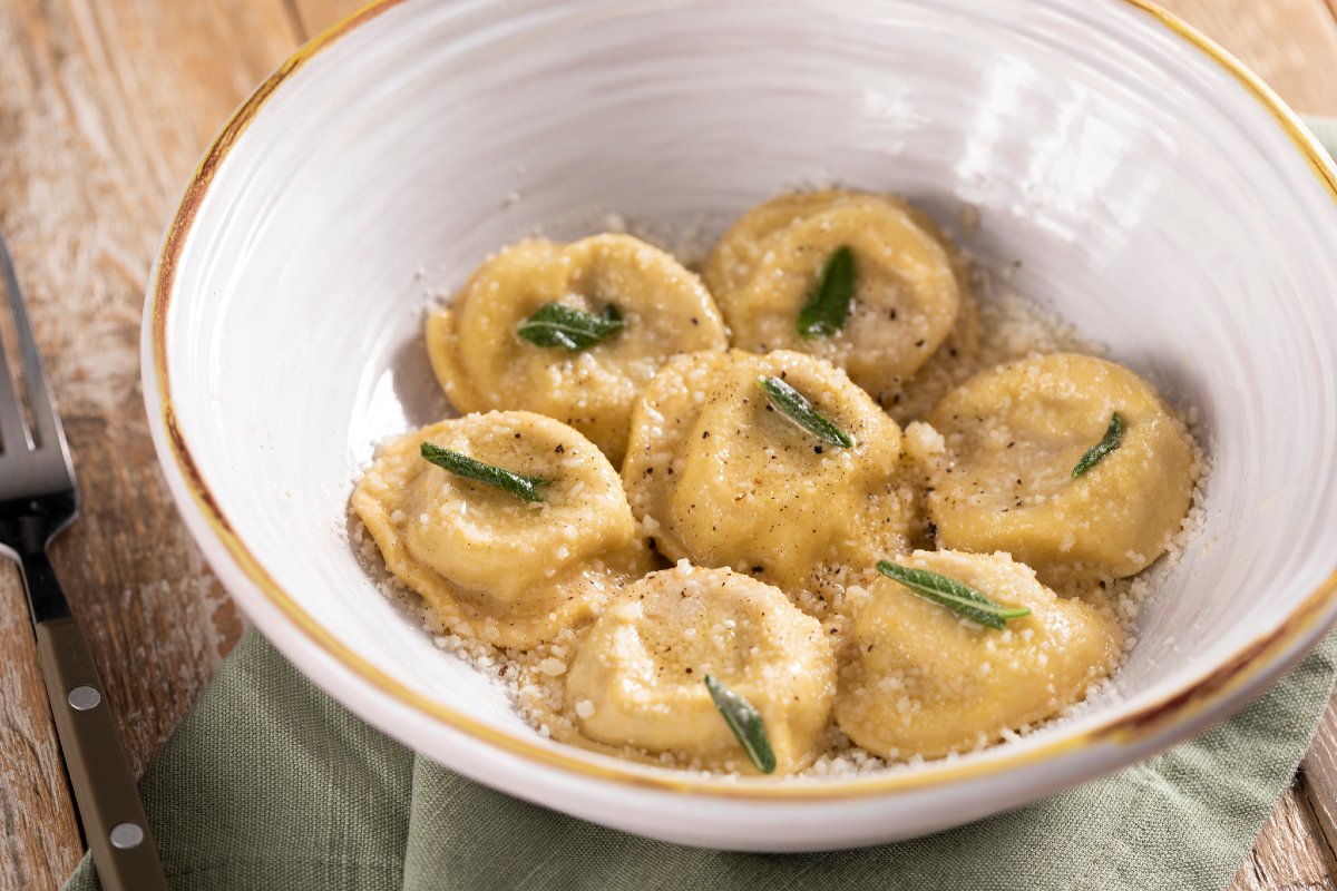 Capon stuffed ravioli