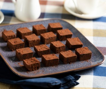 Chocolate and tahini treats