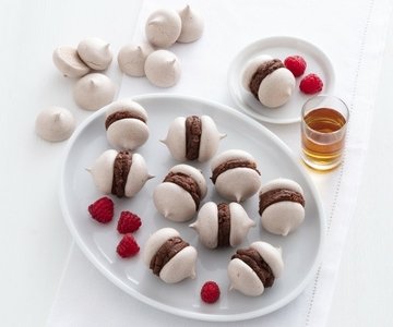 Meringue Kisses