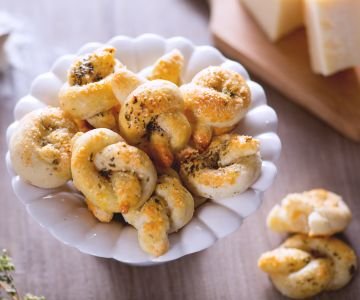 Parmesan Knots