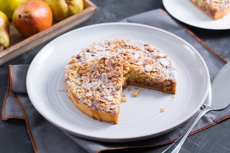 Pear and Cinnamon Tart