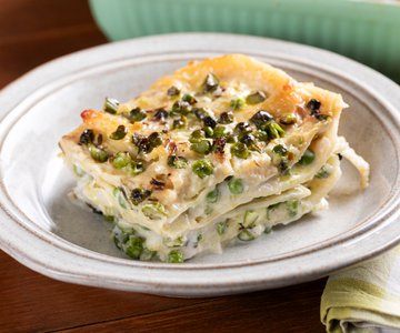 Vegan lasagna with asparagus and peas