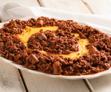 Polenta with braised beef in tomato sauce
