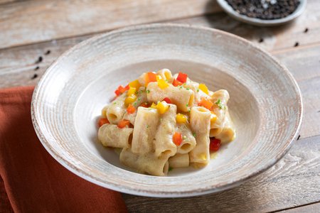 Creamy chickpea and roasted pepper pasta