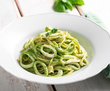 Pasta with pesto and squid