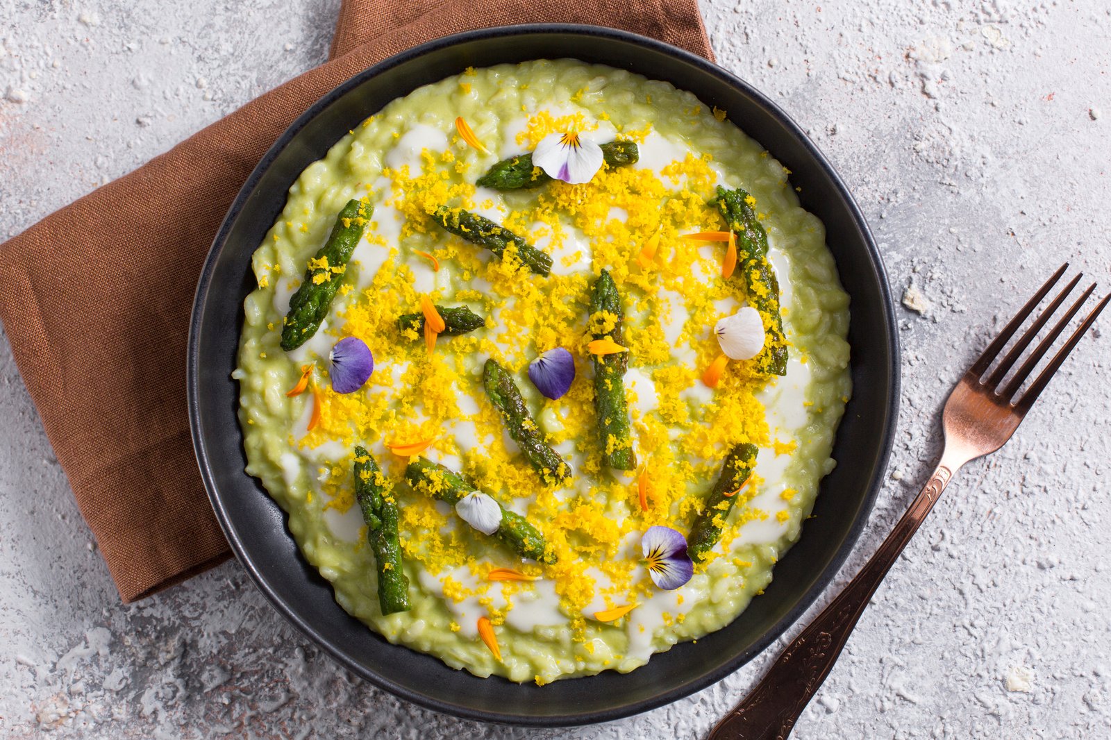 Asparagus Season: The Italian Recipes Worth Making Now